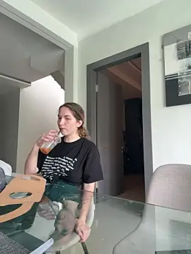 Nura n Sarah online show from 6, 2, 2025