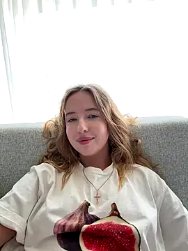 Nura n Sarah online show from 4, 12, 2025