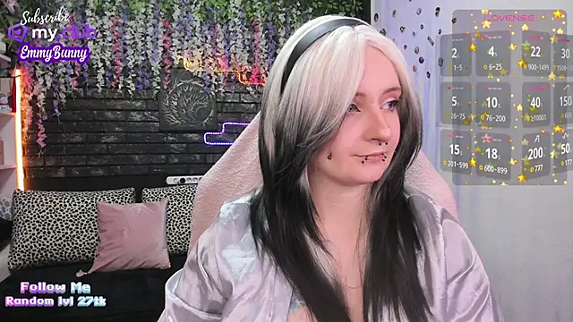 EmmyBunny online show from 4, 2, 2025