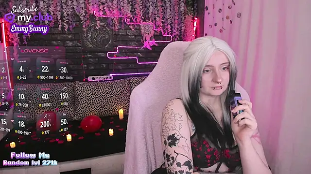 EmmyBunny online show from 13, 2, 2025