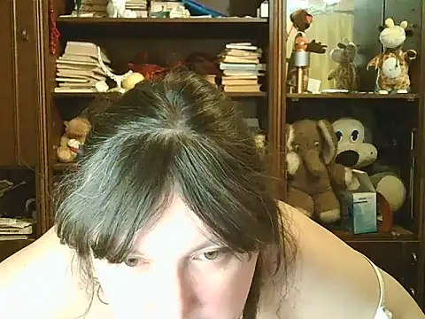 CarrieQPeach online show from 16, 4, 2026