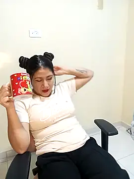 nammy  dirtyhott online show from 7, 11, 2025