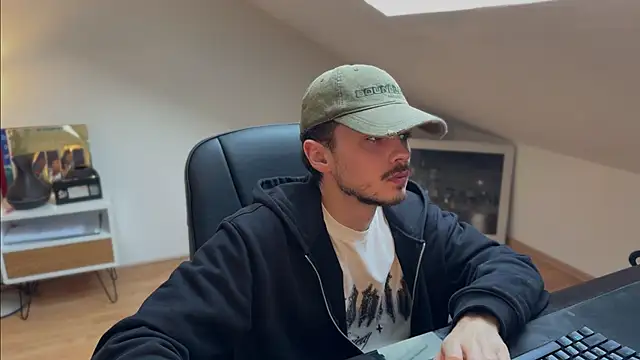 naked psy online show from 4, 11, 2025