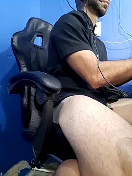 Snapshot of ElmaCannon chatting on 13, 11, 2025 ElmaCannon online show from 13, 11, 2025