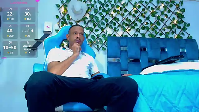 black latin23cm online show from 16, 12, 2024