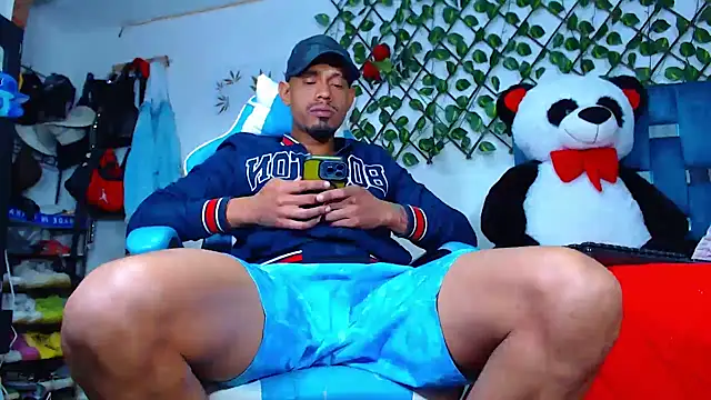 black latin23cm online show from 24, 10, 2025