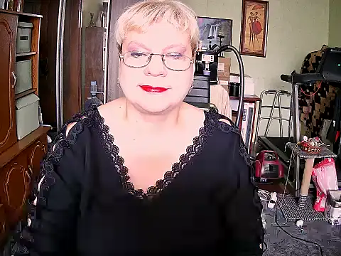 Snapshot of LOLA8888 chatting on 11, 10, 2025 LOLA8888 online show from 11, 10, 2025