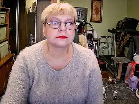 Snapshot of LOLA8888 chatting on 27, 10, 2025 LOLA8888 online show from 27, 10, 2025