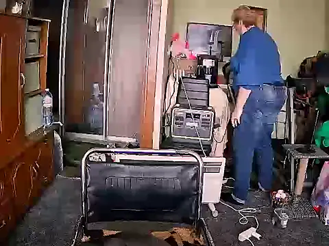 Snapshot of LOLA8888 chatting on 13, 11, 2025 LOLA8888 online show from 13, 11, 2025