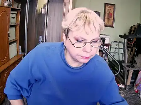 Snapshot of LOLA8888 chatting on 17, 11, 2025 LOLA8888 online show from 17, 11, 2025