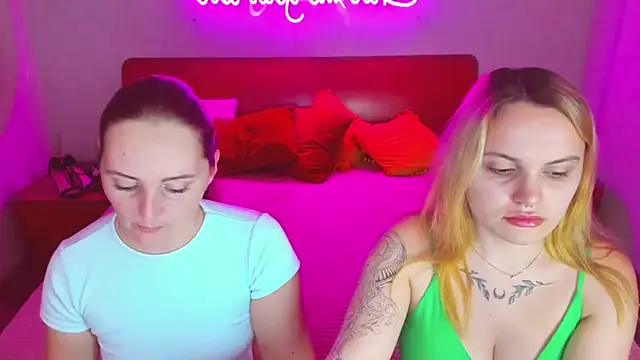 Snapshot of MagicEyess chatting on 2, 3, 2025 MagicEyess online show from 2, 3, 2025