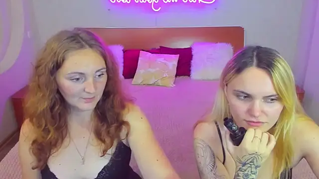Snapshot of MagicEyess chatting on 9, 10, 2025 MagicEyess online show from 9, 10, 2025