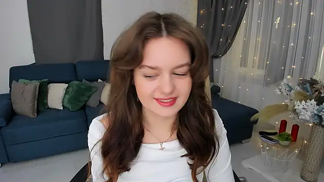 MiracleCurly online show from 9, 3, 2025