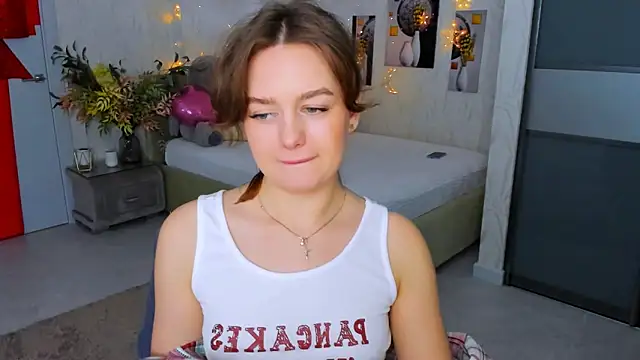 MiracleCurly online show from 15, 3, 2025