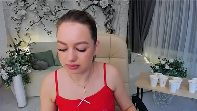 MiracleCurly online show from 4, 11, 2025