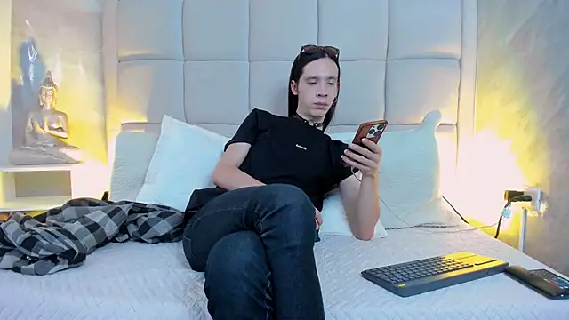 Hecatee 77 online show from 9, 11, 2025