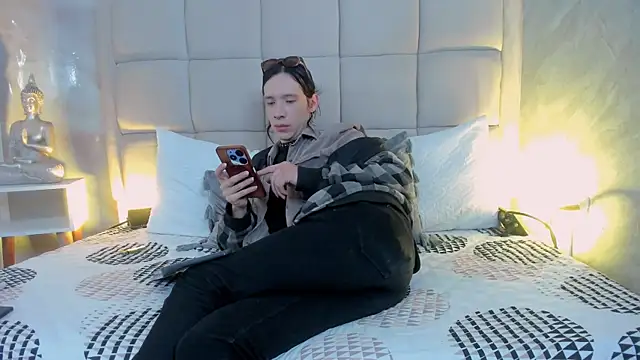 Snapshot of Hecatee_77 chatting on 16, 1, 2026 Hecatee 77 online show from 16, 1, 2026