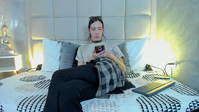 Snapshot of Hecatee_77 chatting on 17, 1, 2026 Hecatee 77 online show from 17, 1, 2026