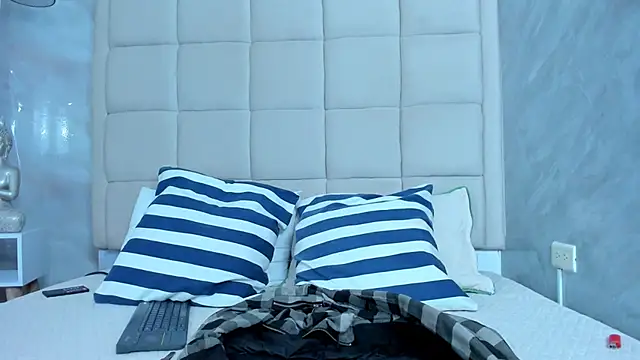 Snapshot of Hecatee_77 chatting on 2, 3, 2026 Hecatee 77 online show from 2, 3, 2026