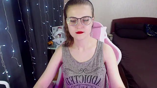 MissBrightShine online show from 31, 1, 2025