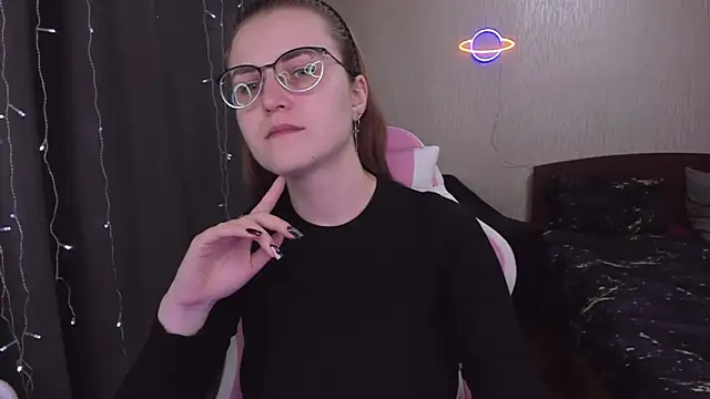 MissBrightShine online show from 6, 3, 2025