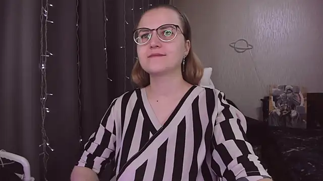 MissBrightShine online show from 30, 11, 2025