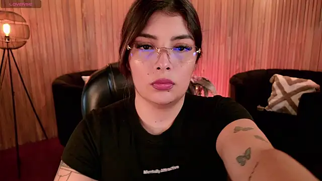 LisaMonroe  online show from 22, 12, 2025