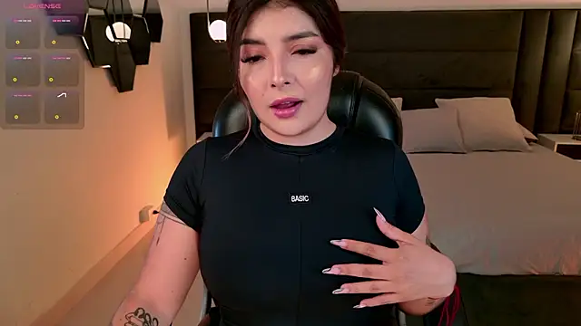 LisaMonroe  online show from 1, 4, 2026