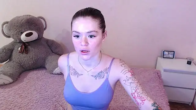 Snapshot of miaacatt chatting on 18, 2, 2025 miaacatt online show from 18, 2, 2025