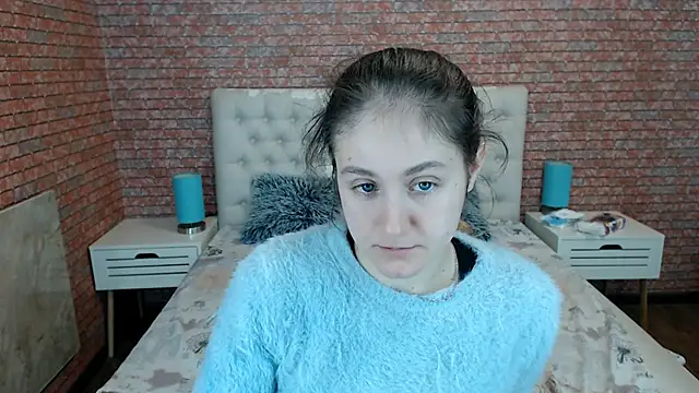 Holliy Cooper online show from 29, 10, 2025