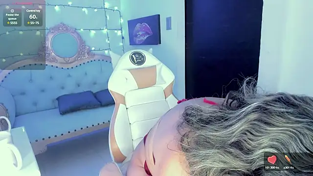 Snapshot of dianamilf chatting on 28, 1, 2025 dianamilf online show from 28, 1, 2025