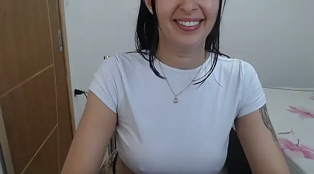 Snapshot of Nanda_fer chatting on 13, 1, 2025 Nanda fer online show from 13, 1, 2025
