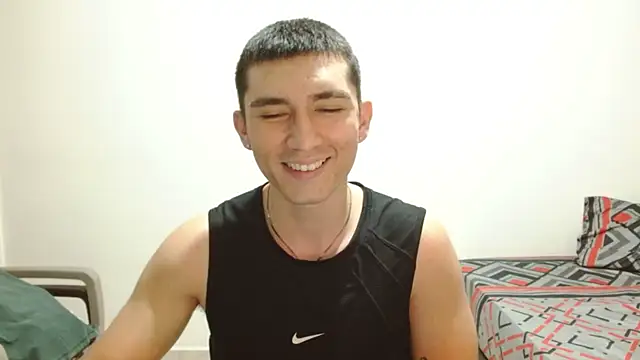 Snapshot of ChicoMaloFfF chatting on 24, 4, 2026 ChicoMaloFfF online show from 24, 4, 2026