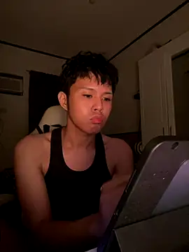 Snapshot of Plaxtique chatting on 2, 10, 2025 Plaxtique online show from 2, 10, 2025