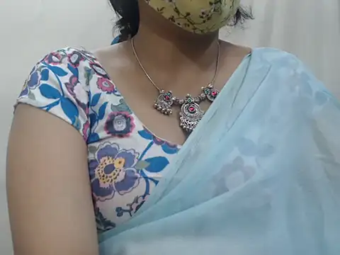 Lovely Siri 23 online show from 8, 2, 2026