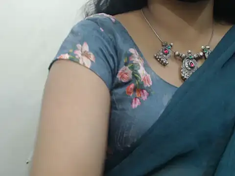 Snapshot of Lovely_Siri_23 chatting on 16, 6, 2026 Lovely Siri 23 online show from 16, 6, 2026