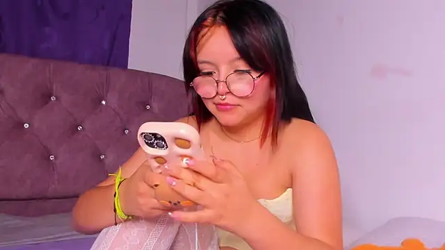 amy 18 online show from 13, 9, 2025
