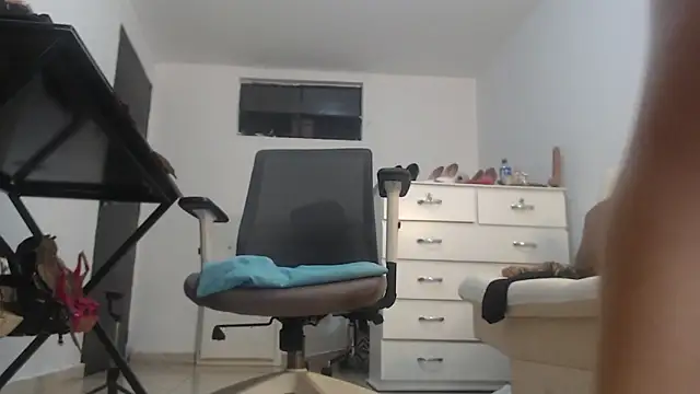 ammarahot7777 online show from 28, 3, 2026