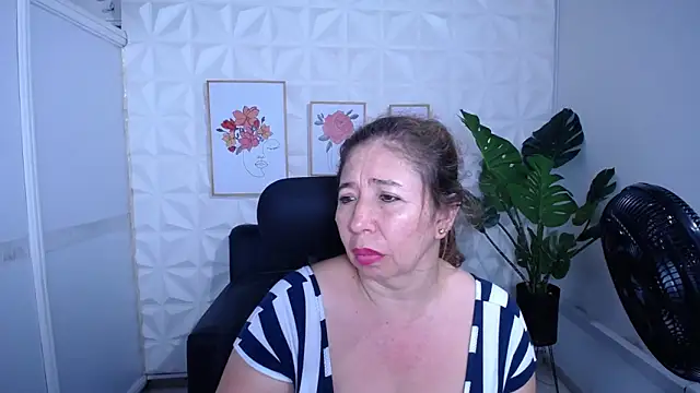 Valentinaa mature online show from 29, 10, 2025