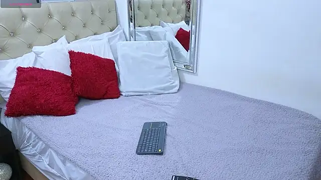 AnnaRedgrave online show from 4, 2, 2026