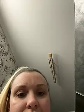 Bella-Tight online show from 3, 3, 2026