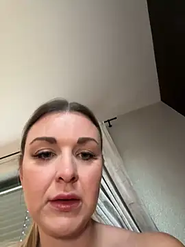 Bella-Tight online show from 18, 3, 2026