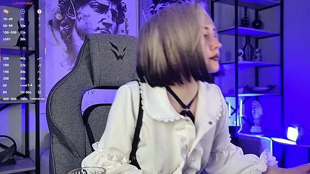 Snapshot of ReiYosimoto chatting on 25, 7, 2026 ReiYosimoto online show from 25, 7, 2026