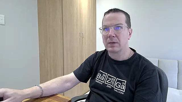 BrettJ81 online show from 24, 10, 2025