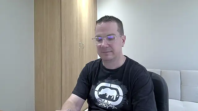 BrettJ81 online show from 12, 11, 2025