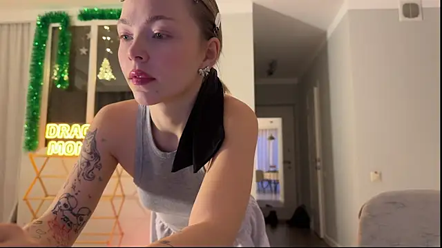 Snapshot of Aliceimhorny chatting on 10, 12, 2024 Aliceimhorny online show from 10, 12, 2024