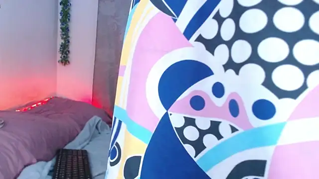 Eve Blue77 online show from 17, 12, 2024