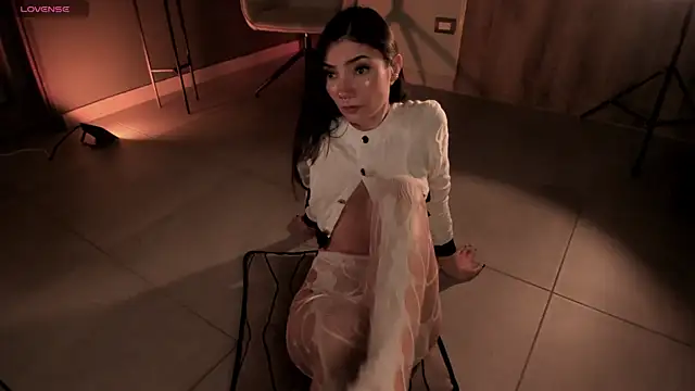 AmyArmstrong online show from 26, 2, 2025