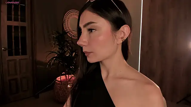 AmyArmstrong online show from 2, 3, 2025