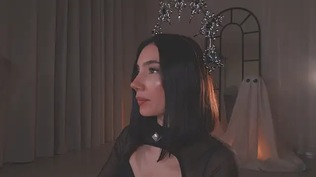 AmyArmstrong online show from 11, 10, 2025